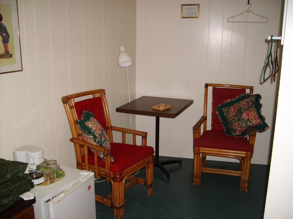 Capricorn Motel Royale 1000 Islands Lansdowne Eksteriør billede