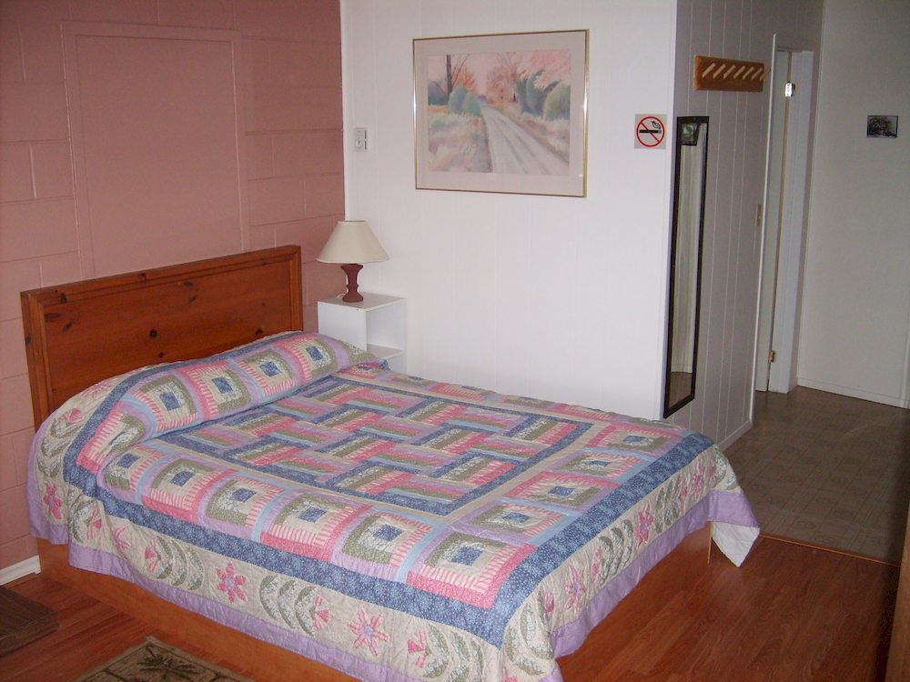 Capricorn Motel Royale 1000 Islands Lansdowne Eksteriør billede